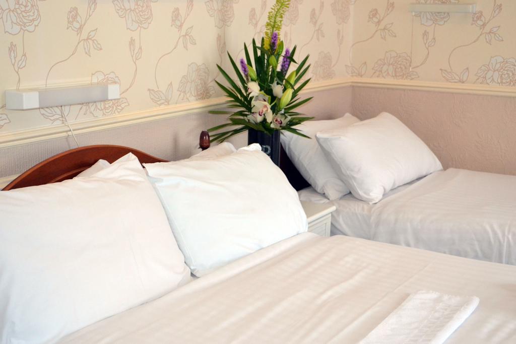 בלקפול Lyndene Hotel מראה חיצוני תמונה