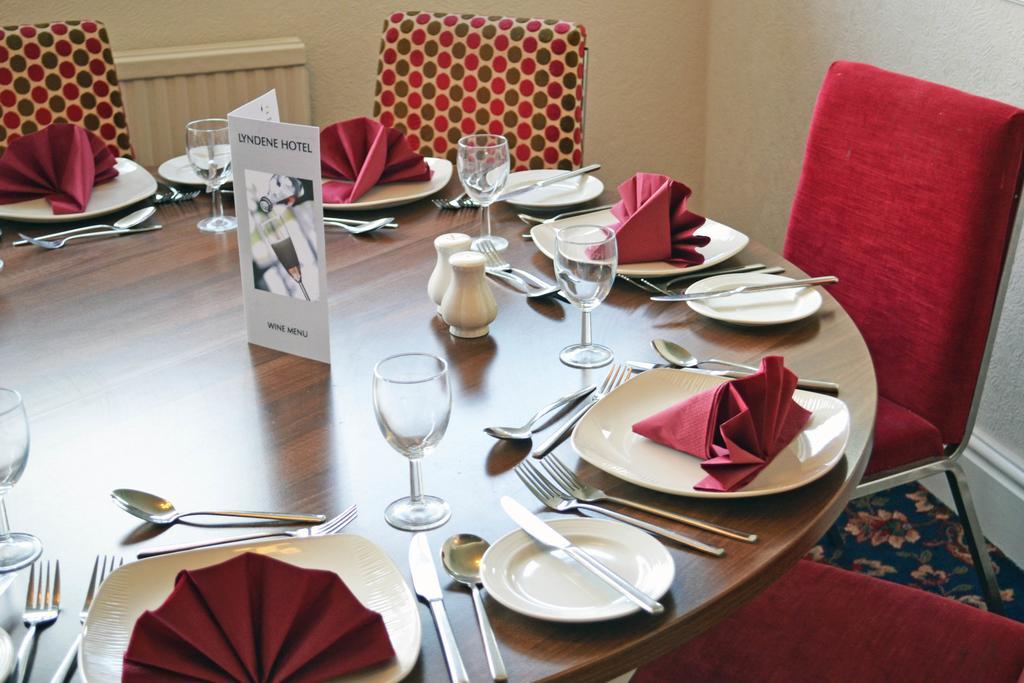 בלקפול Lyndene Hotel מראה חיצוני תמונה