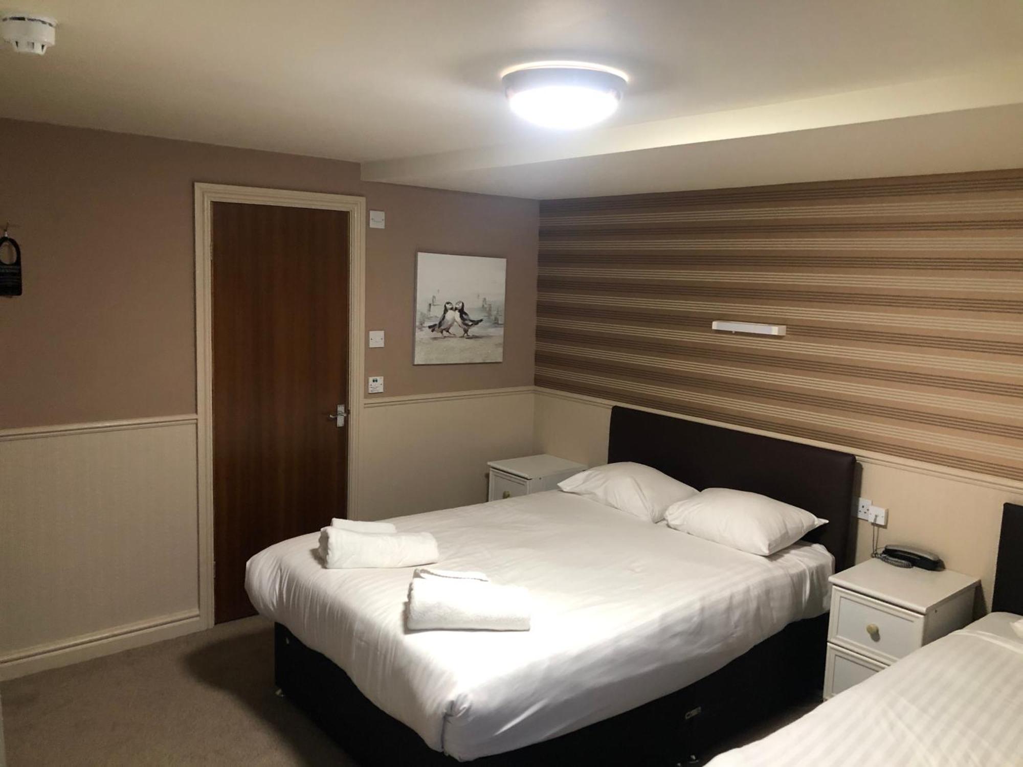 בלקפול Lyndene Hotel מראה חיצוני תמונה