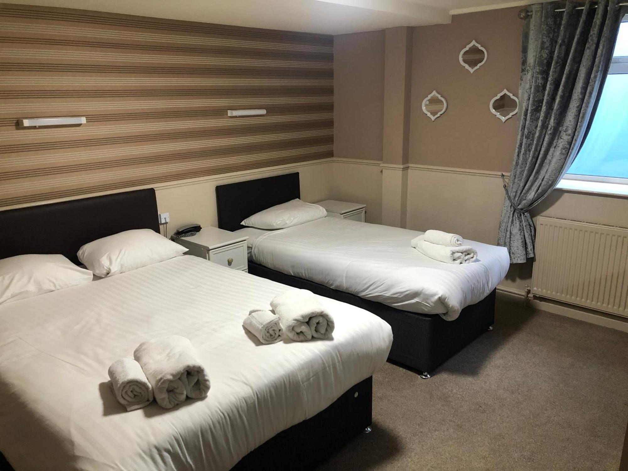 בלקפול Lyndene Hotel מראה חיצוני תמונה