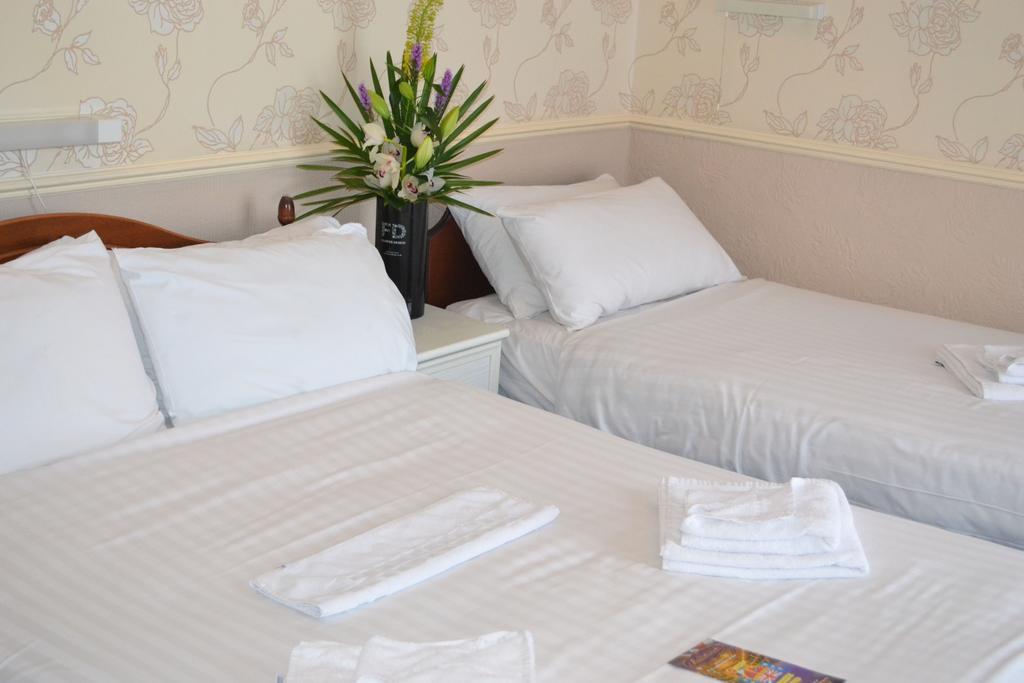 בלקפול Lyndene Hotel מראה חיצוני תמונה
